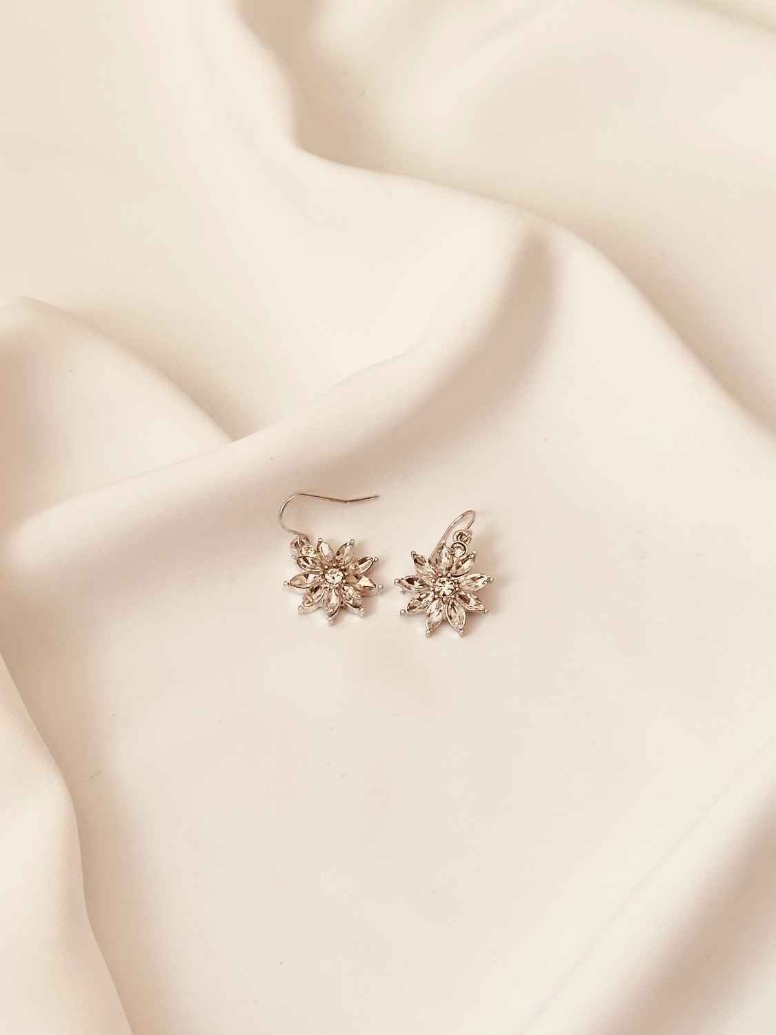 گوشواره گل کریستال